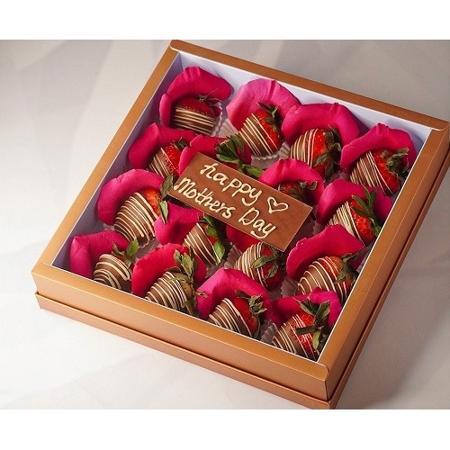 STRAWBERRIES DIPPED IN CHOCOLATE